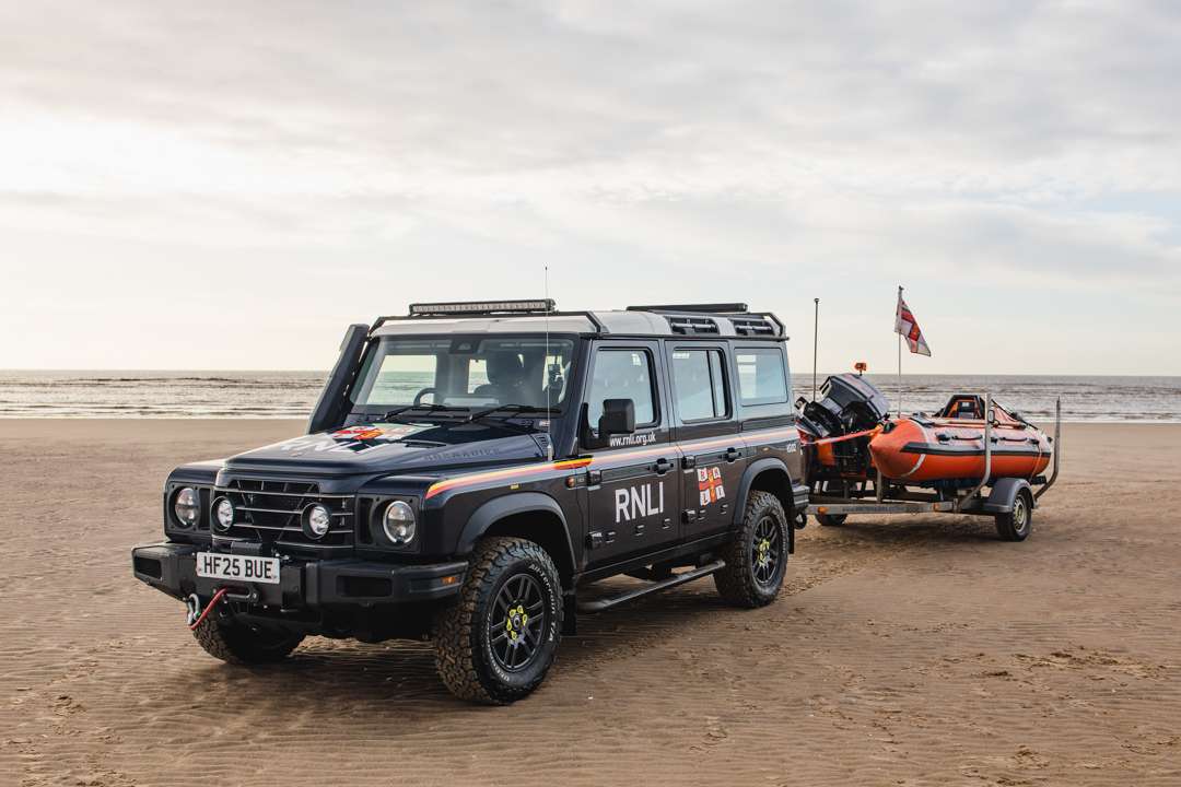 Nomad RNLI-13 Custom SV-R winch mount manufacturing and engineering